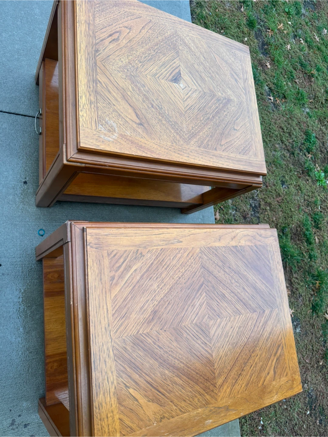 Free delivery side tables - photo 3