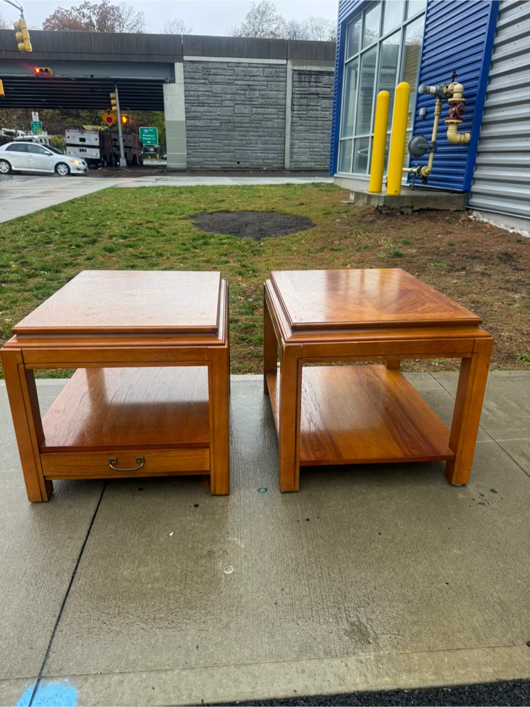 Free delivery side tables - photo 2