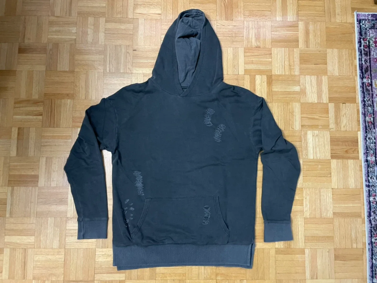 Urban In Living Hoodie Size M