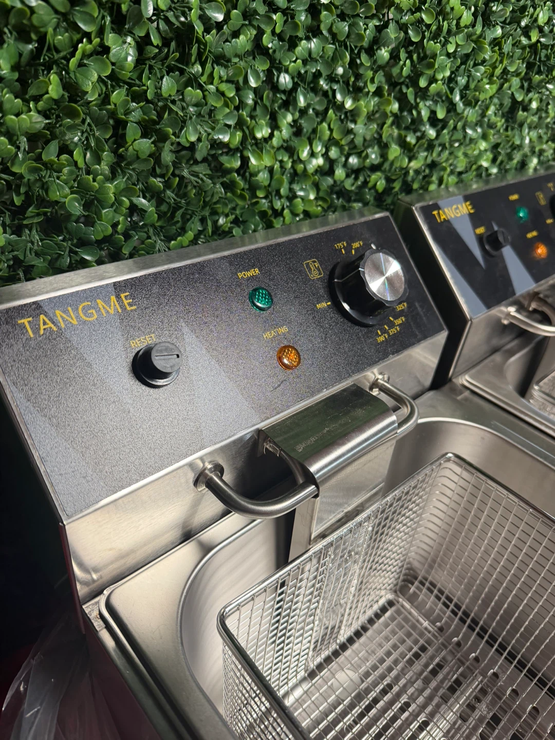 Commercial deep fryer - photo 4