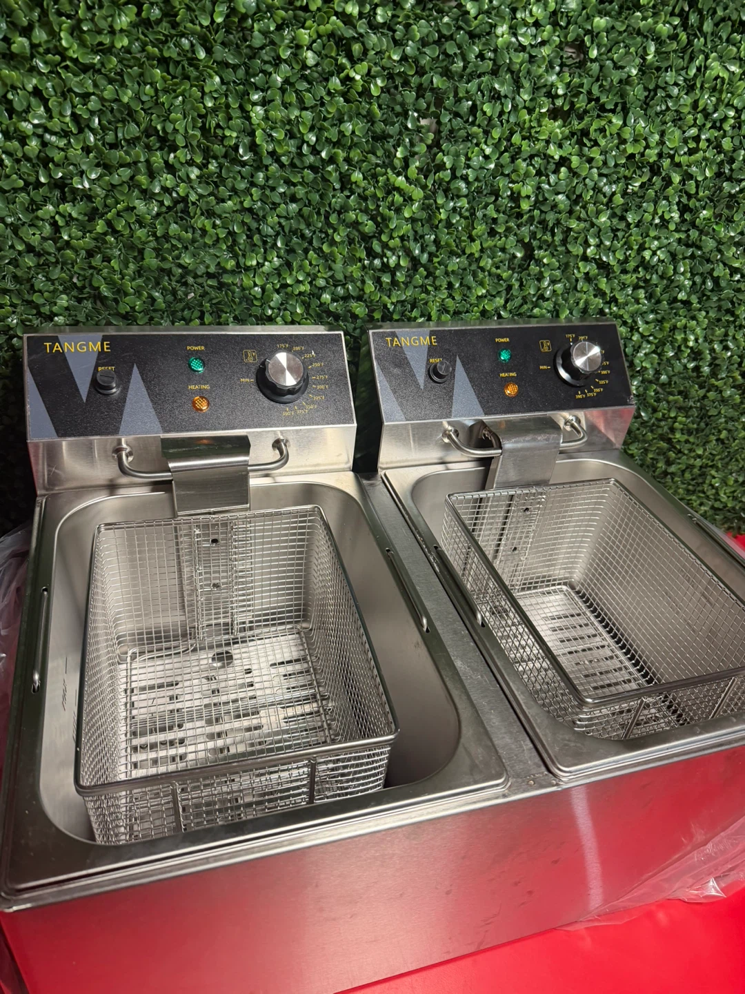 Commercial deep fryer - photo 2