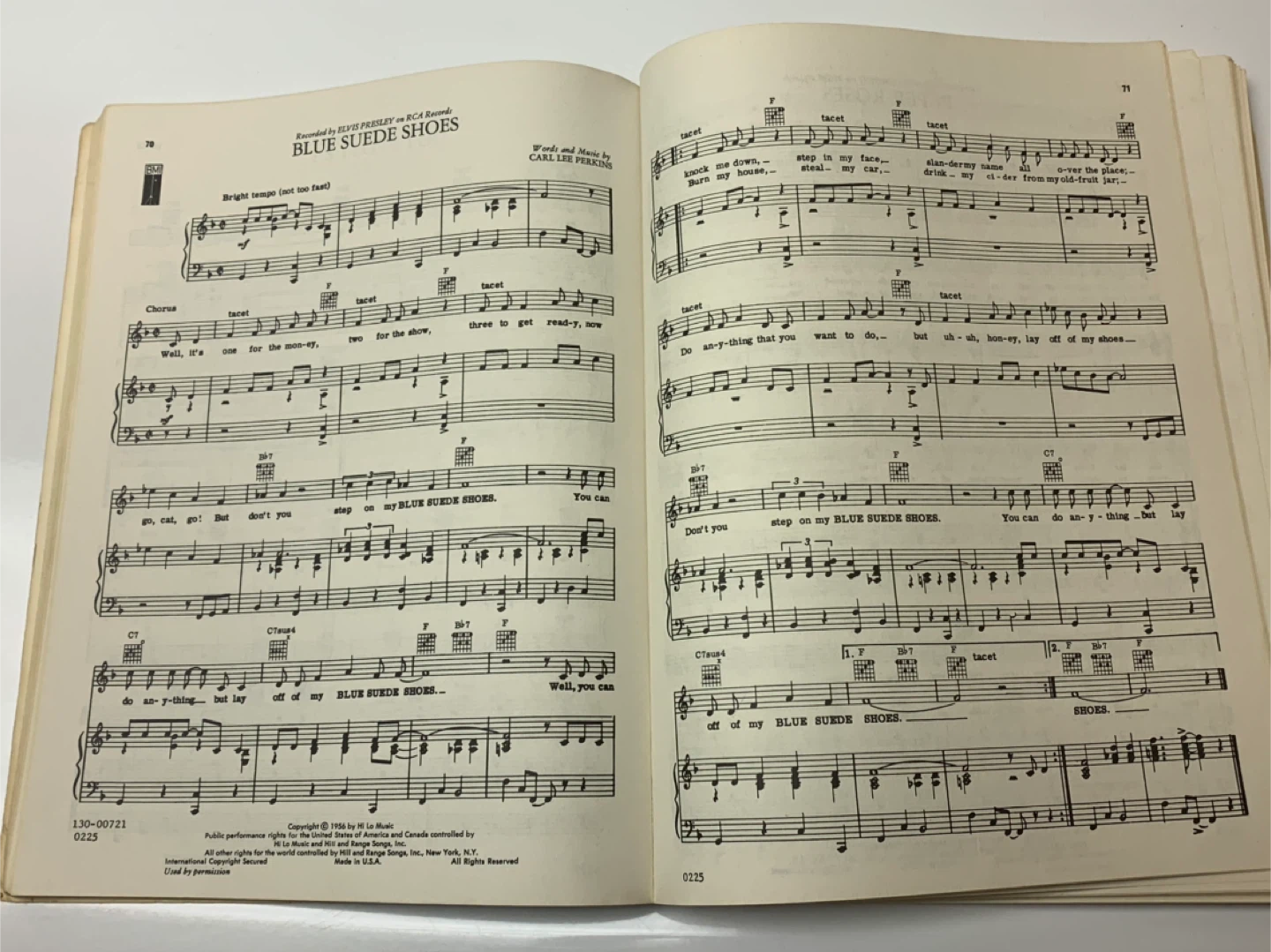 120 Greatest Hits of the 50's 60's 70's Songbook - photo 2