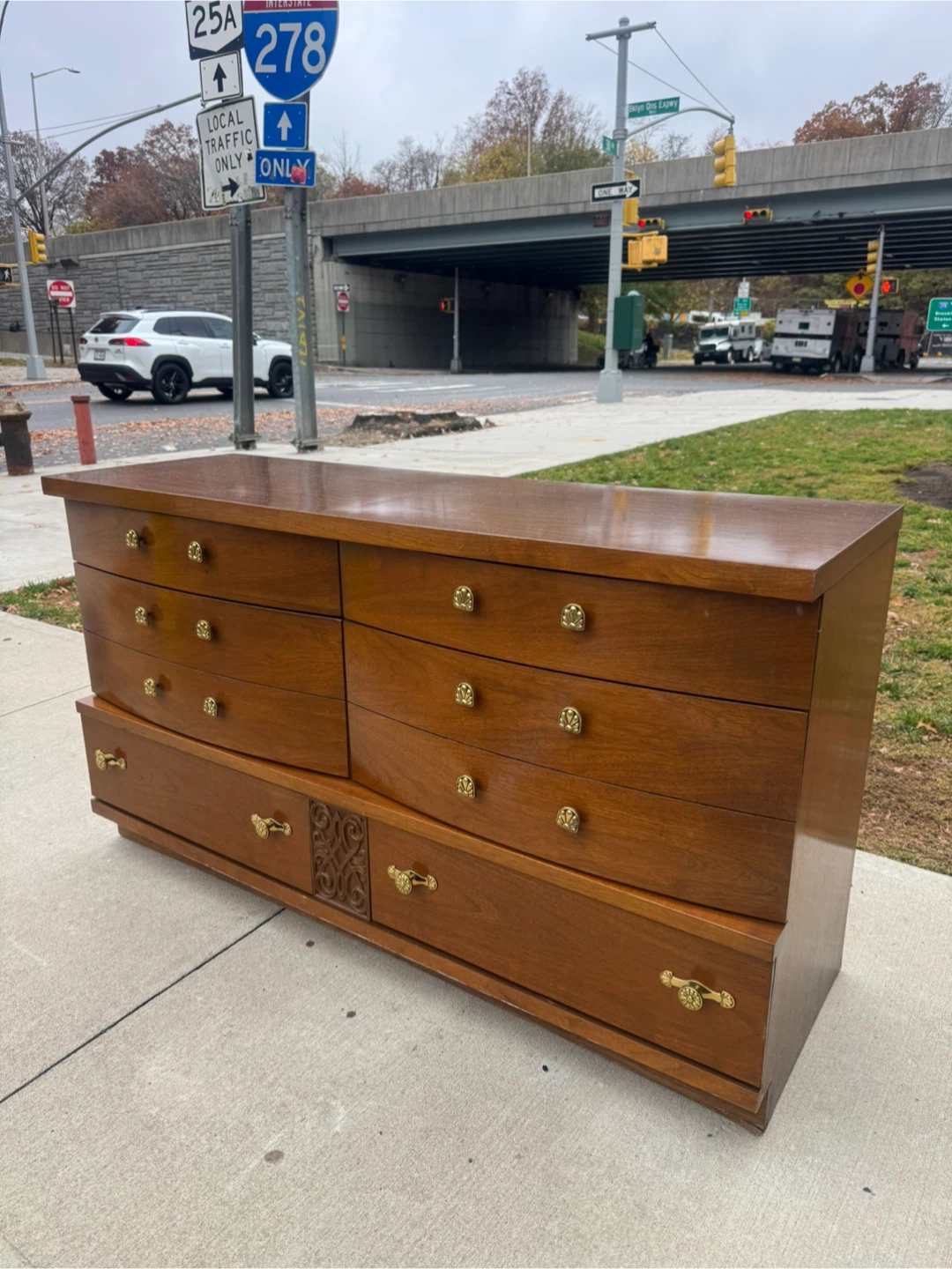 Free delivery mcm dresser - photo 2