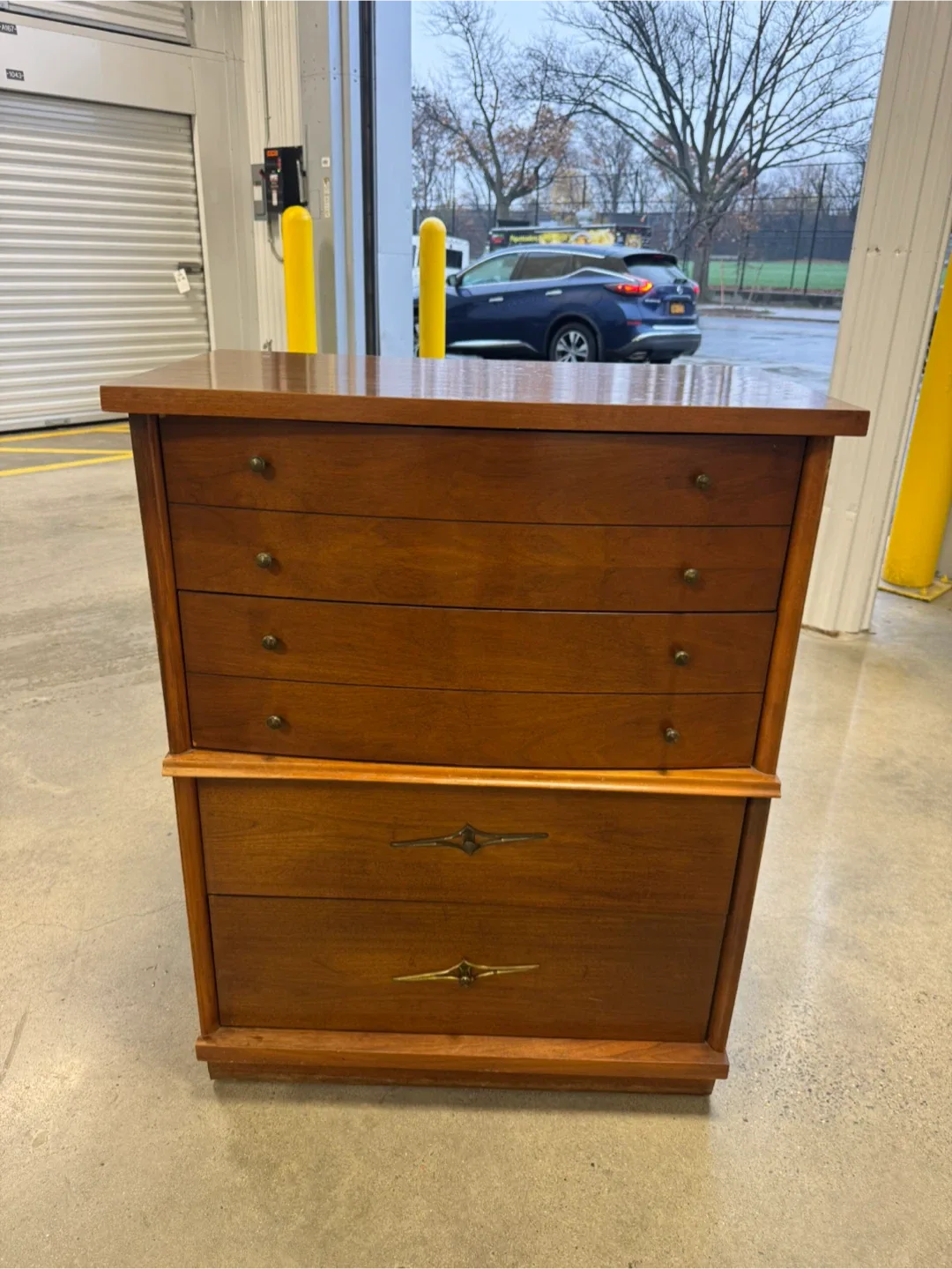 Free delivery wood dresser