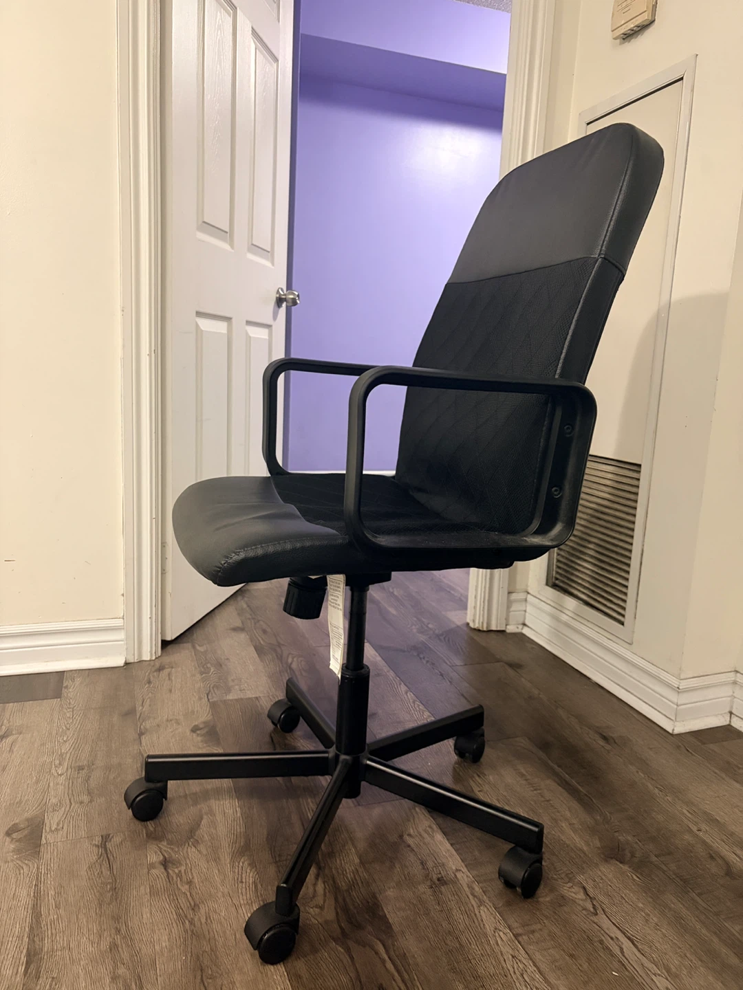 Black Office Chair - photo 2