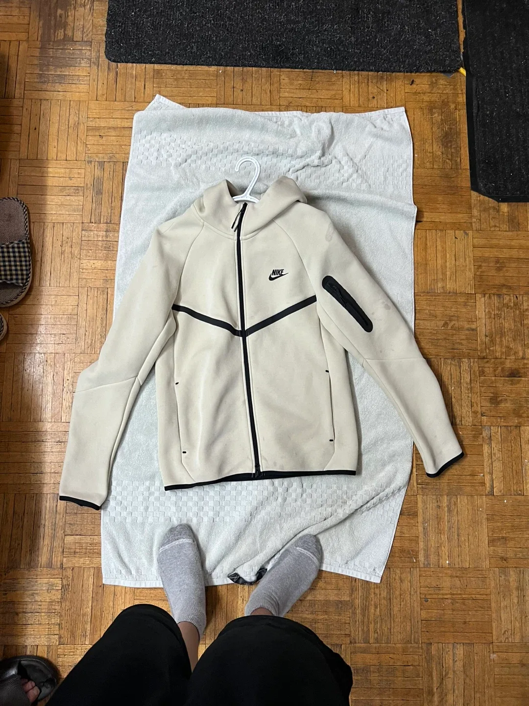 Nike tech beige (s mens)