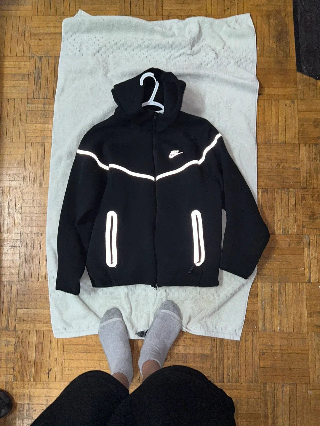 Reflective nike tech (s mens)