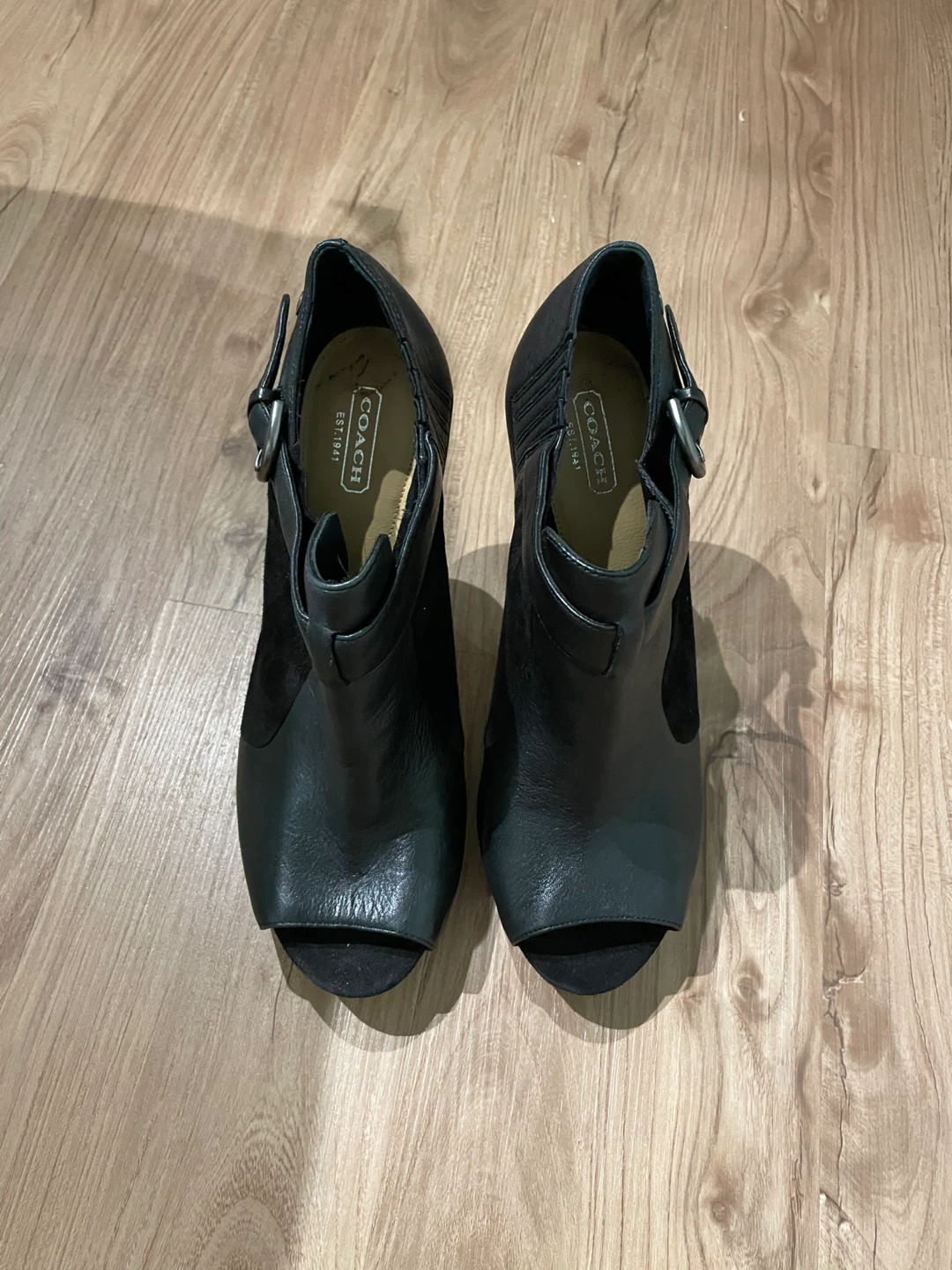 Coach Black Leather Heels - Size 9.5 - photo 2