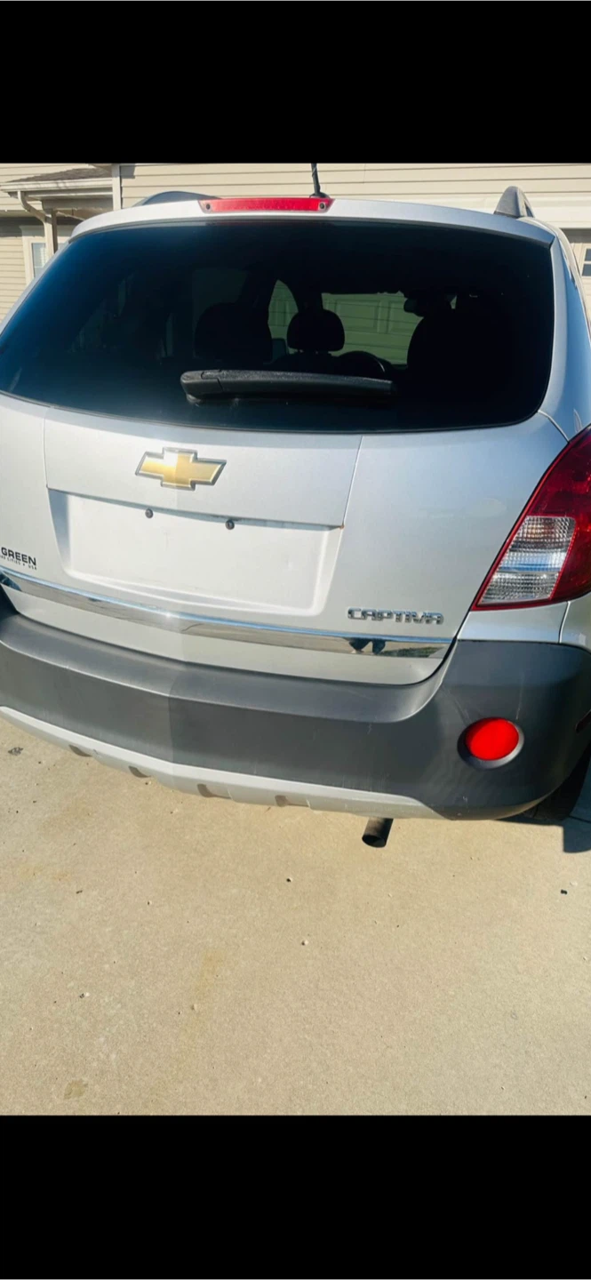 Silver Chevrolet Captiva 2014