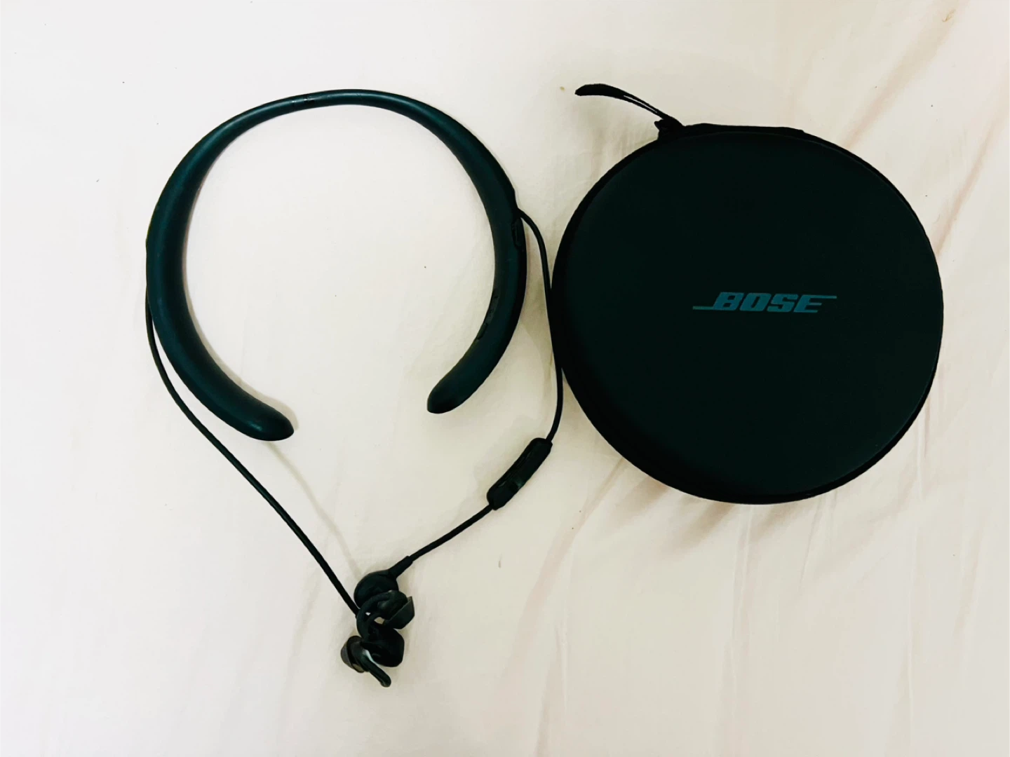 Bose bluetooth earphones with neckband