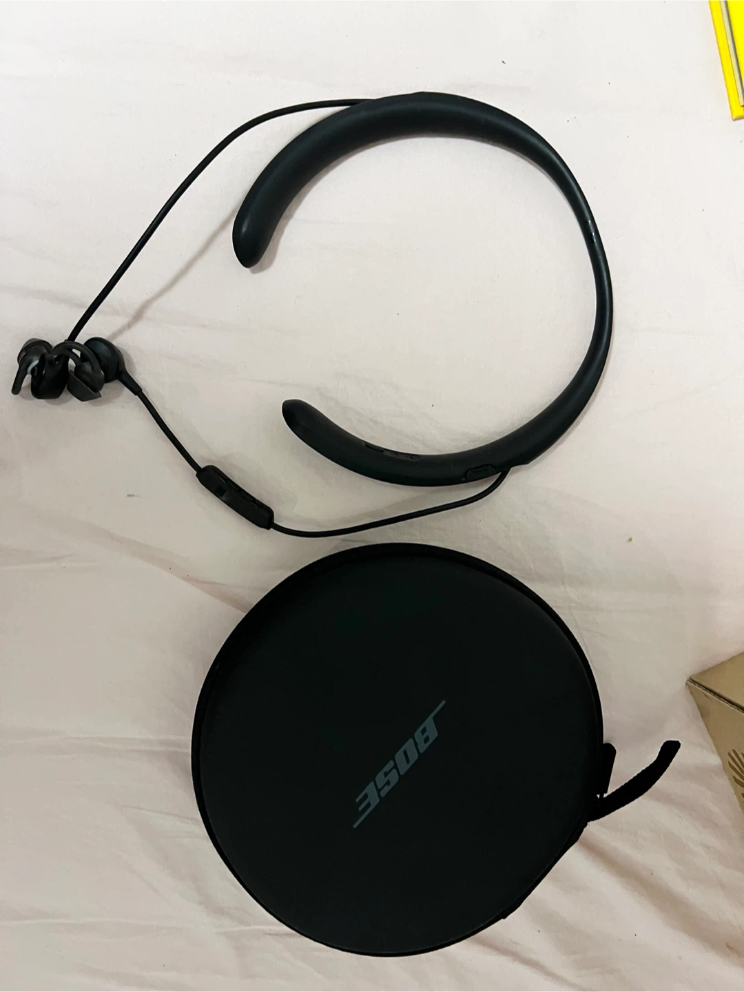 Bose bluetooth earphones with neckband - photo 2