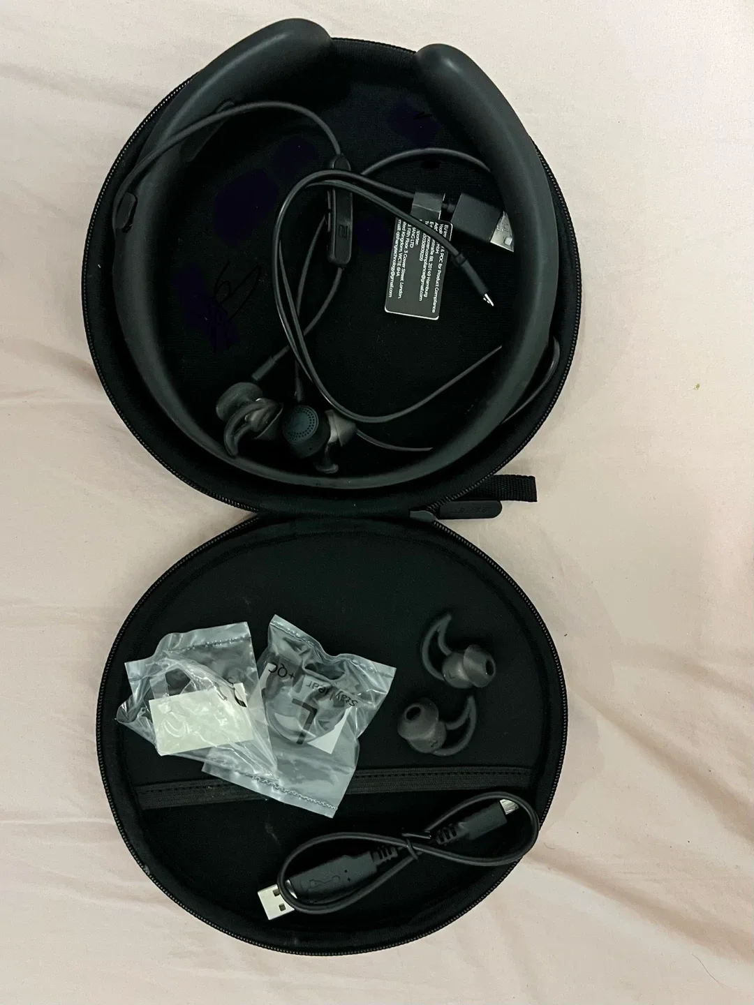 Bose bluetooth earphones with neckband image indicator(3)