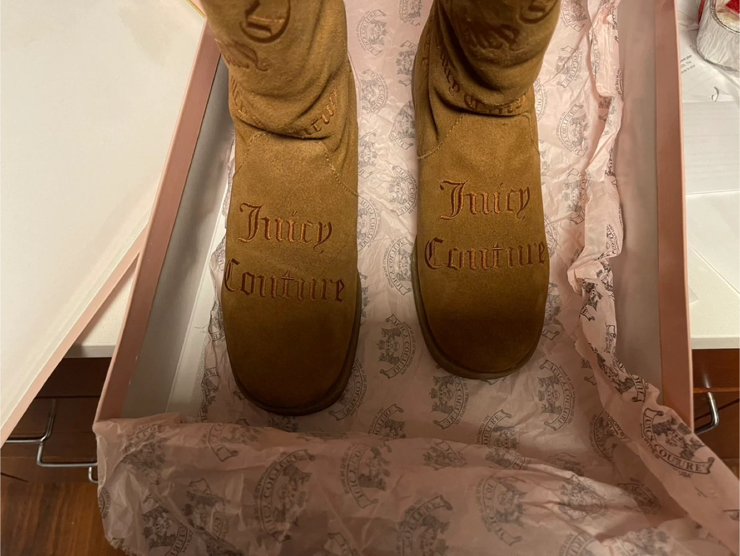Juicy Couture suede boots, size 9 - photo 3