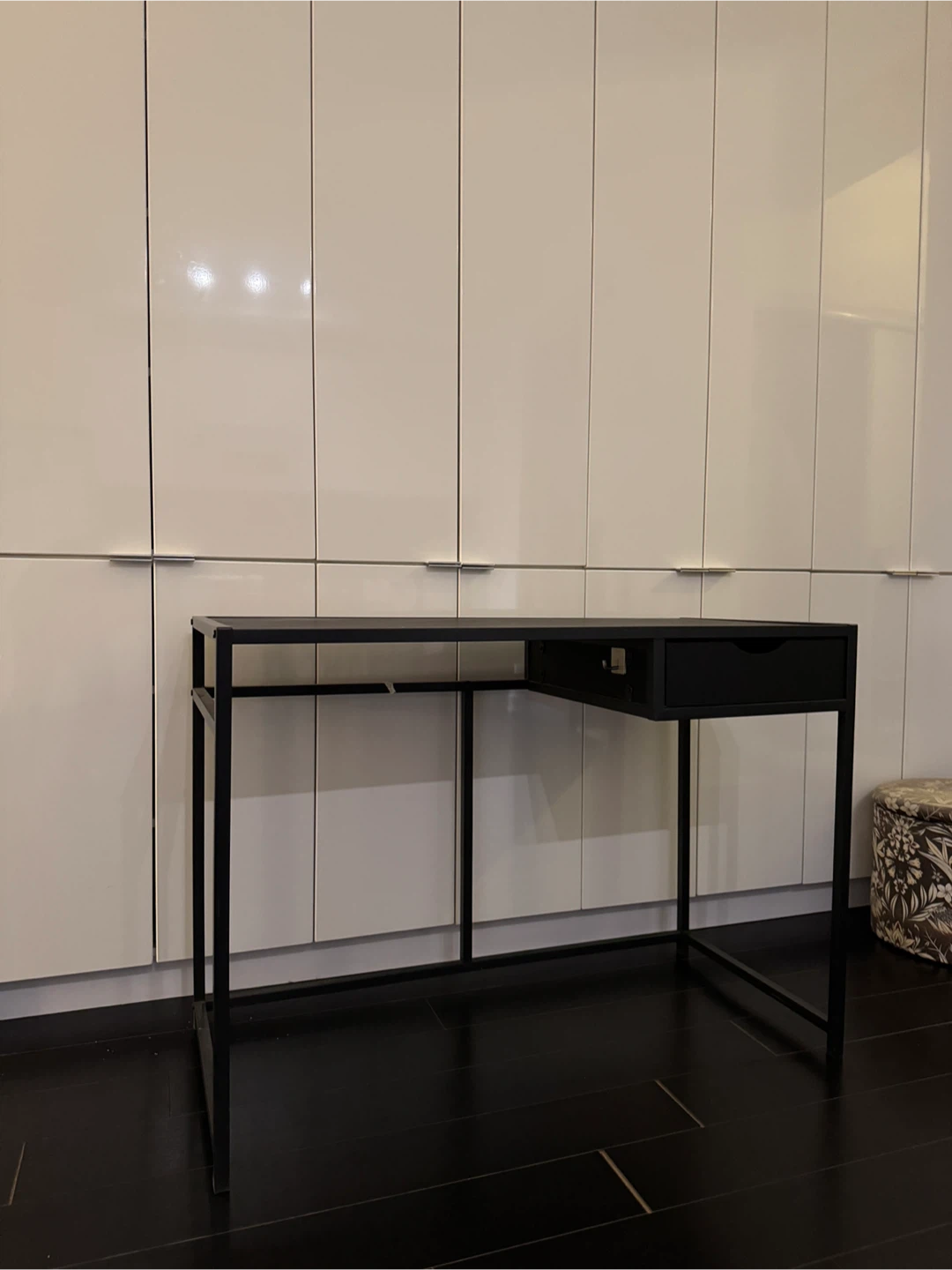 Black Desk with Drawer - photo 2