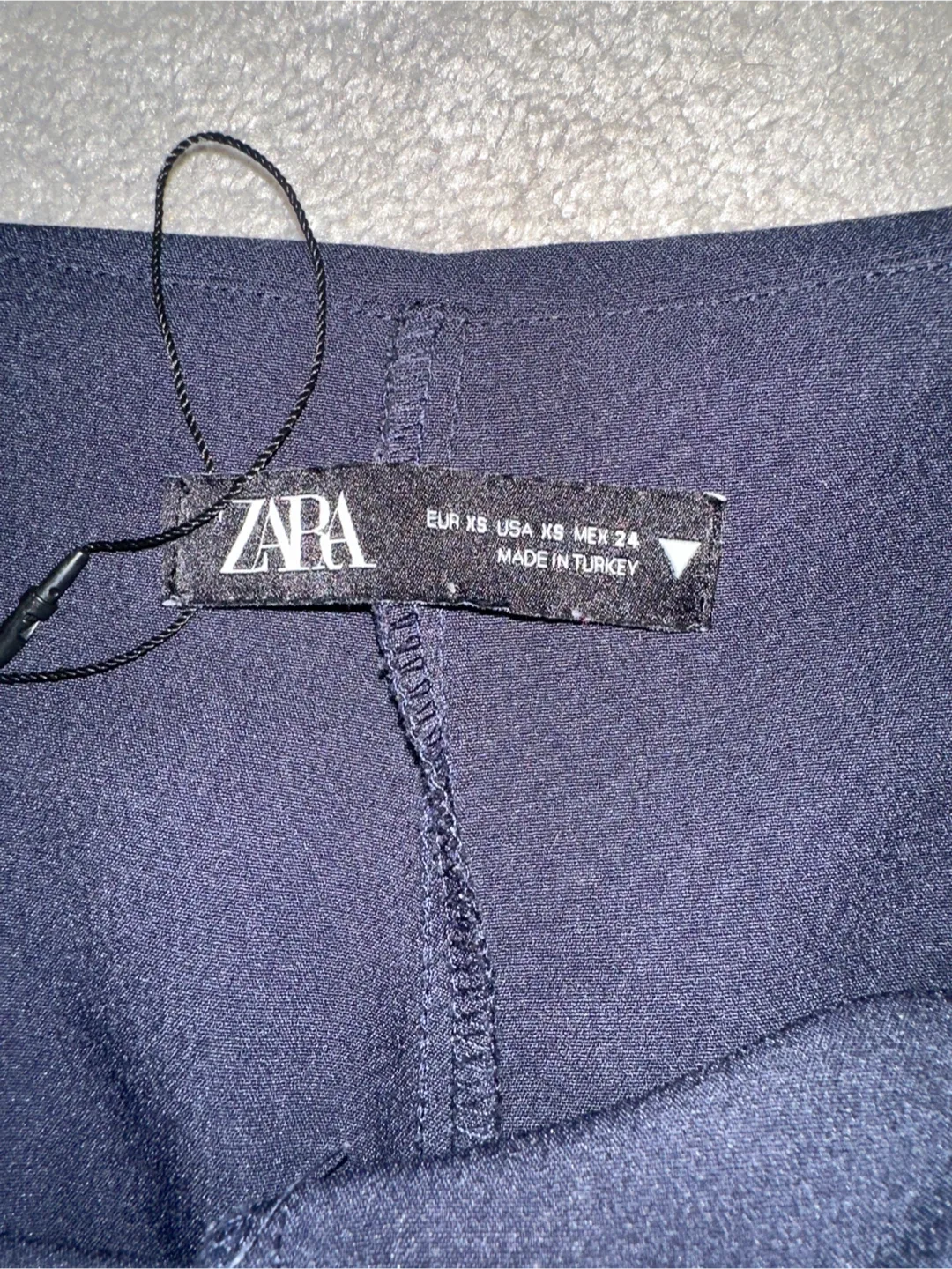 Zara Dark Blue Skirt - Size XS image indicator(3)
