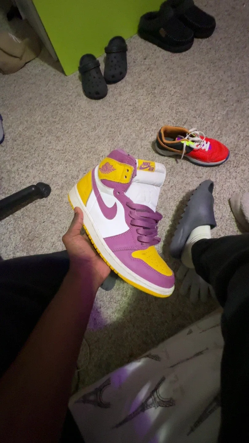 Nike Air Jordan 1 High Yellow/Purple