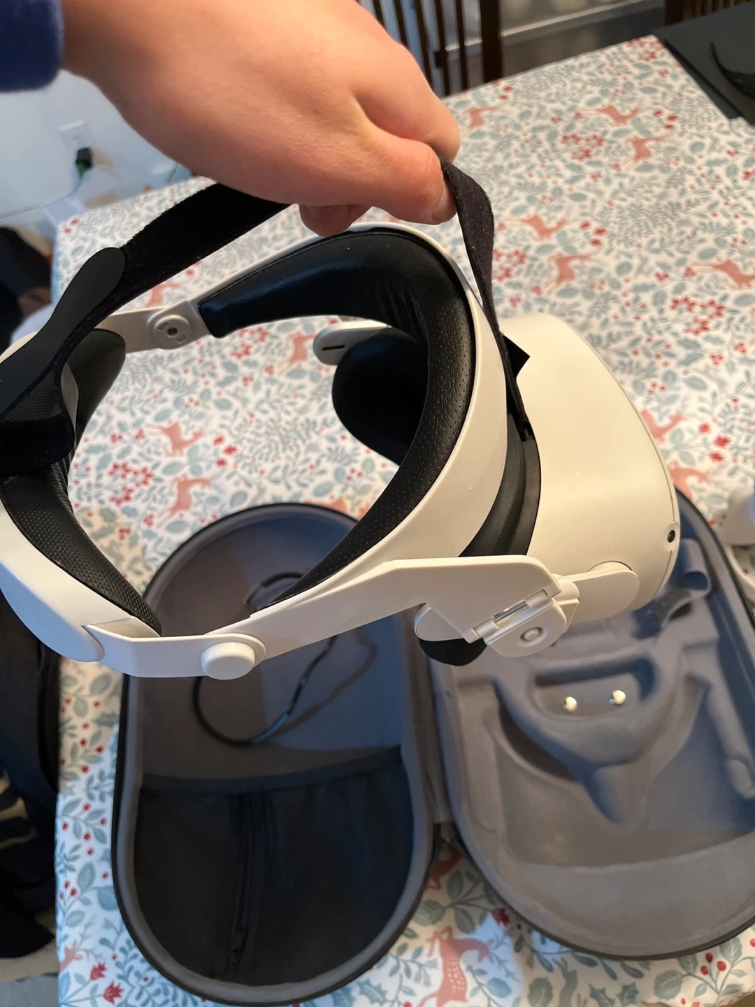 Oculus Quest 2 VR Headset with accessories - photo 4