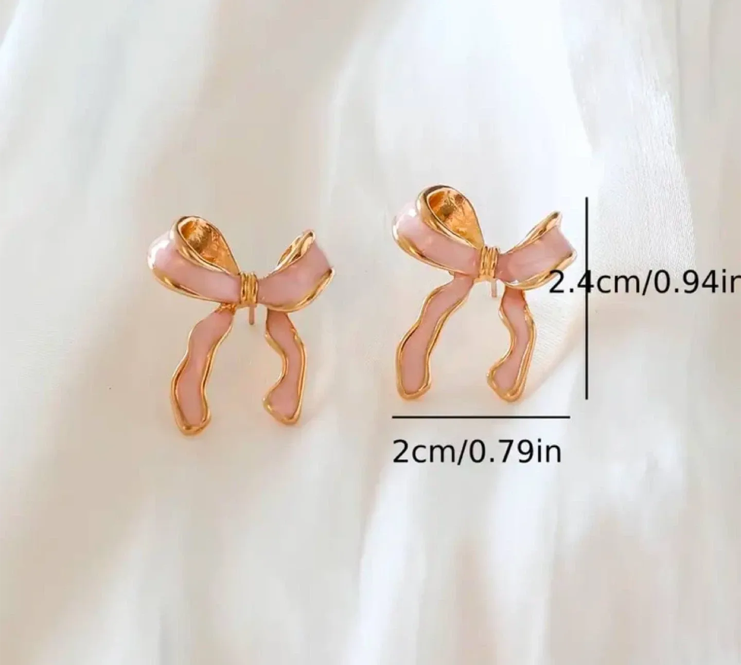Chic pink bow stud earrings image indicator(2)