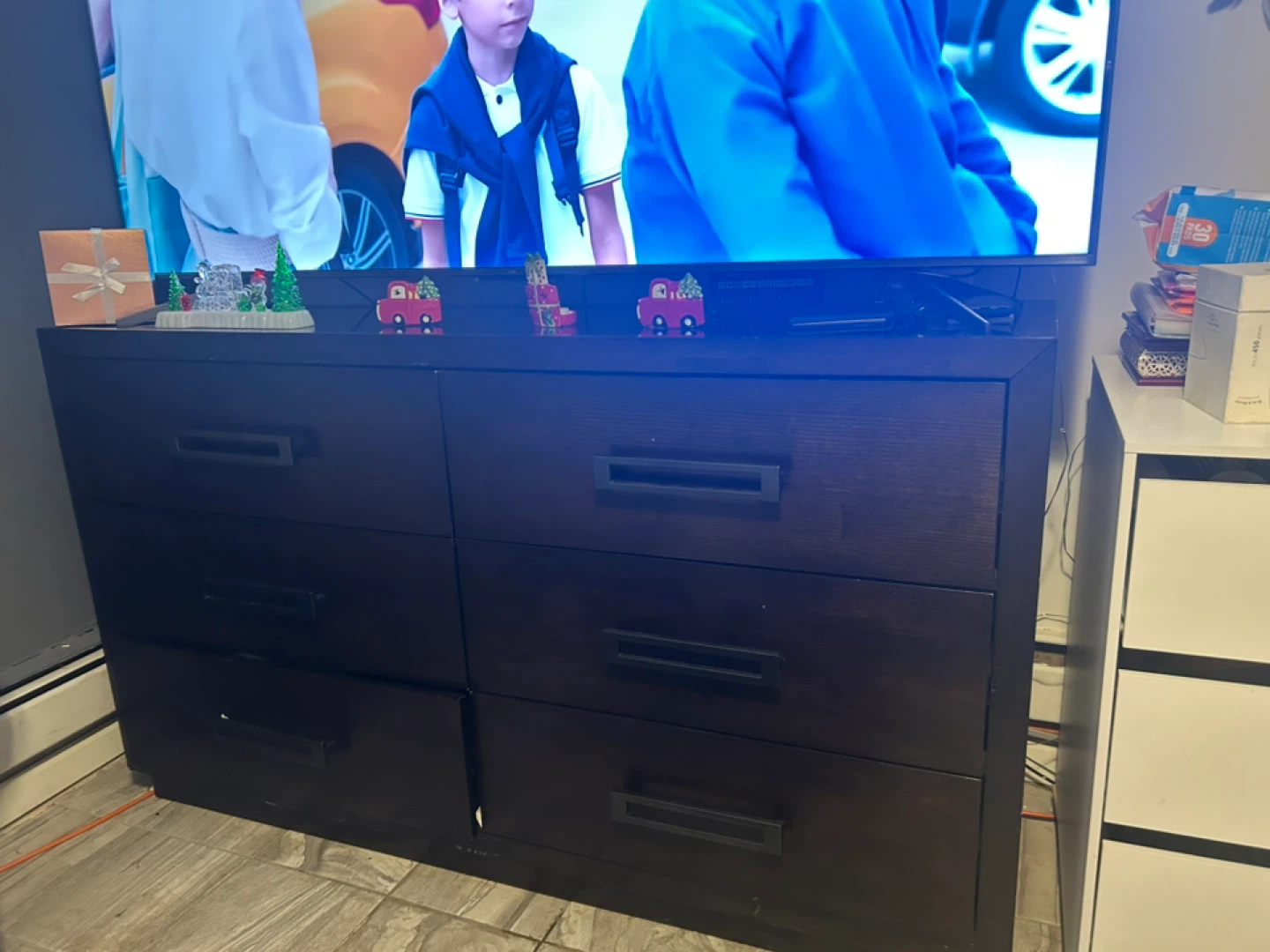 Dark Brown 6-Drawer Dresser