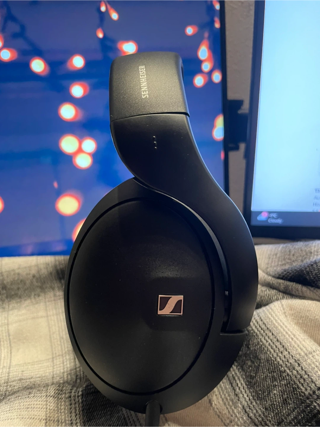 Sennheiser HD 620S Audiophile Closed-back wired Headphones - photo 3