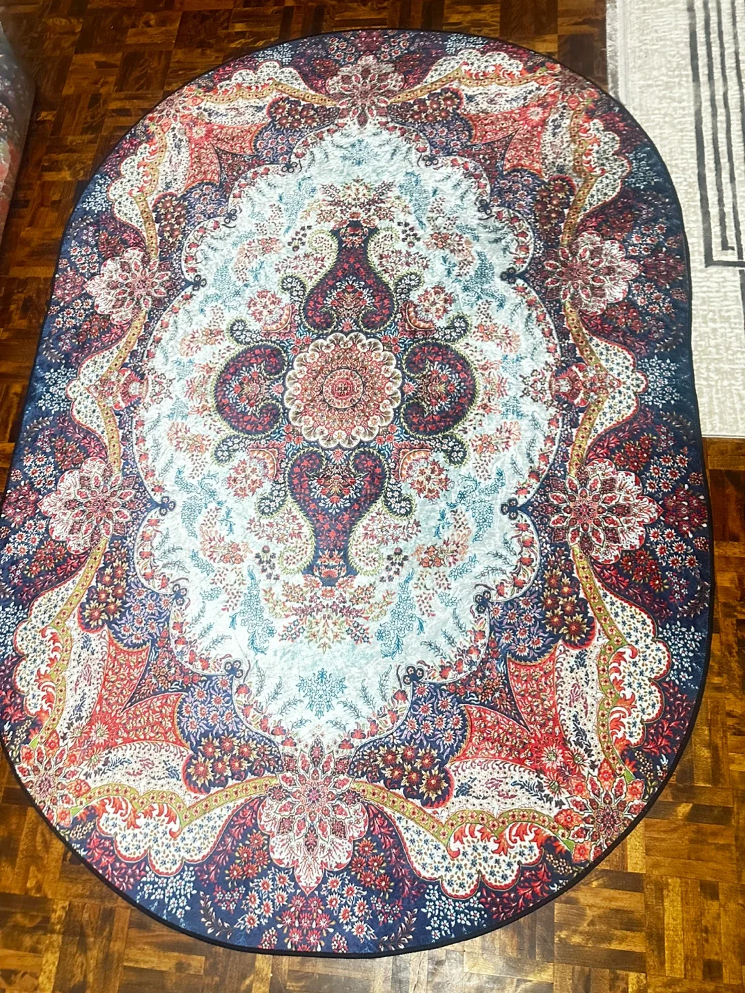 Oval Floral Rug - 70 x 52 inches