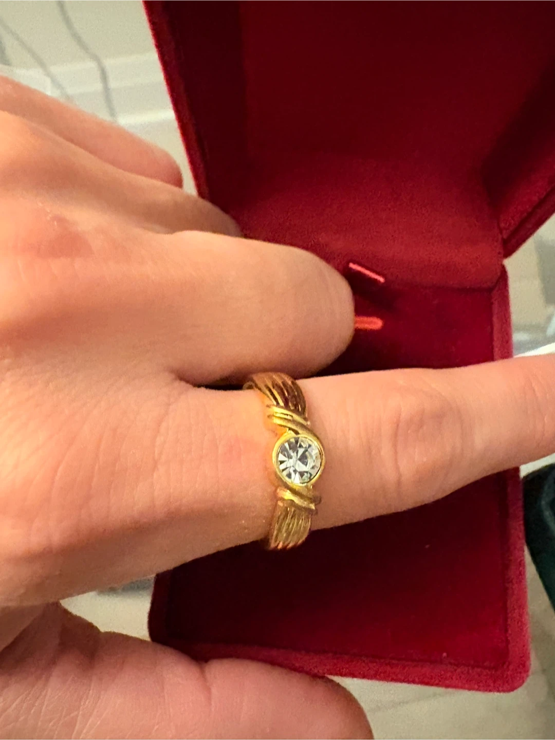 Brand new 18k platedRing with cubic  Stone, Size 7 - photo 3