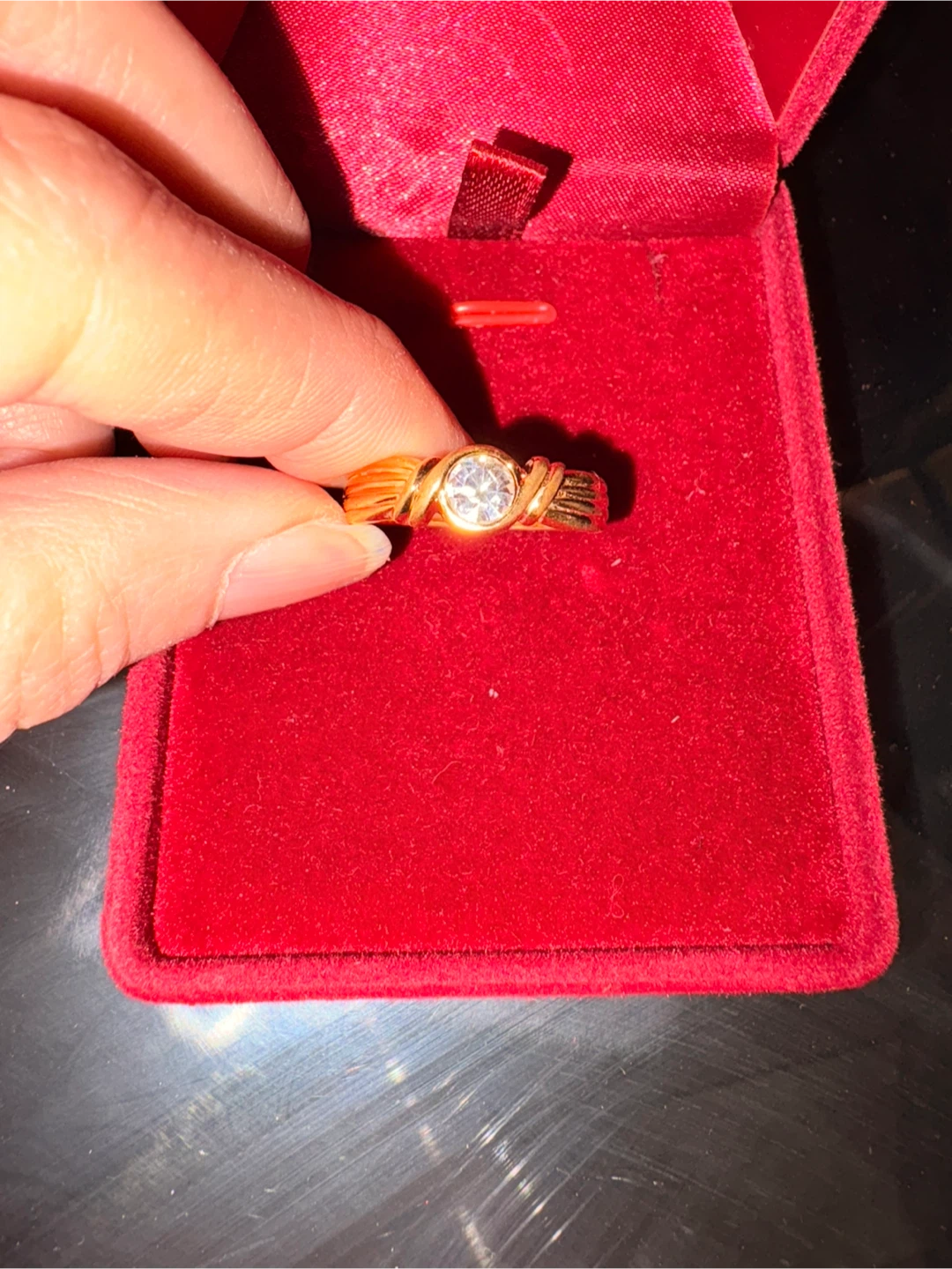 Brand new 18k platedRing with cubic  Stone, Size 7 - photo 4