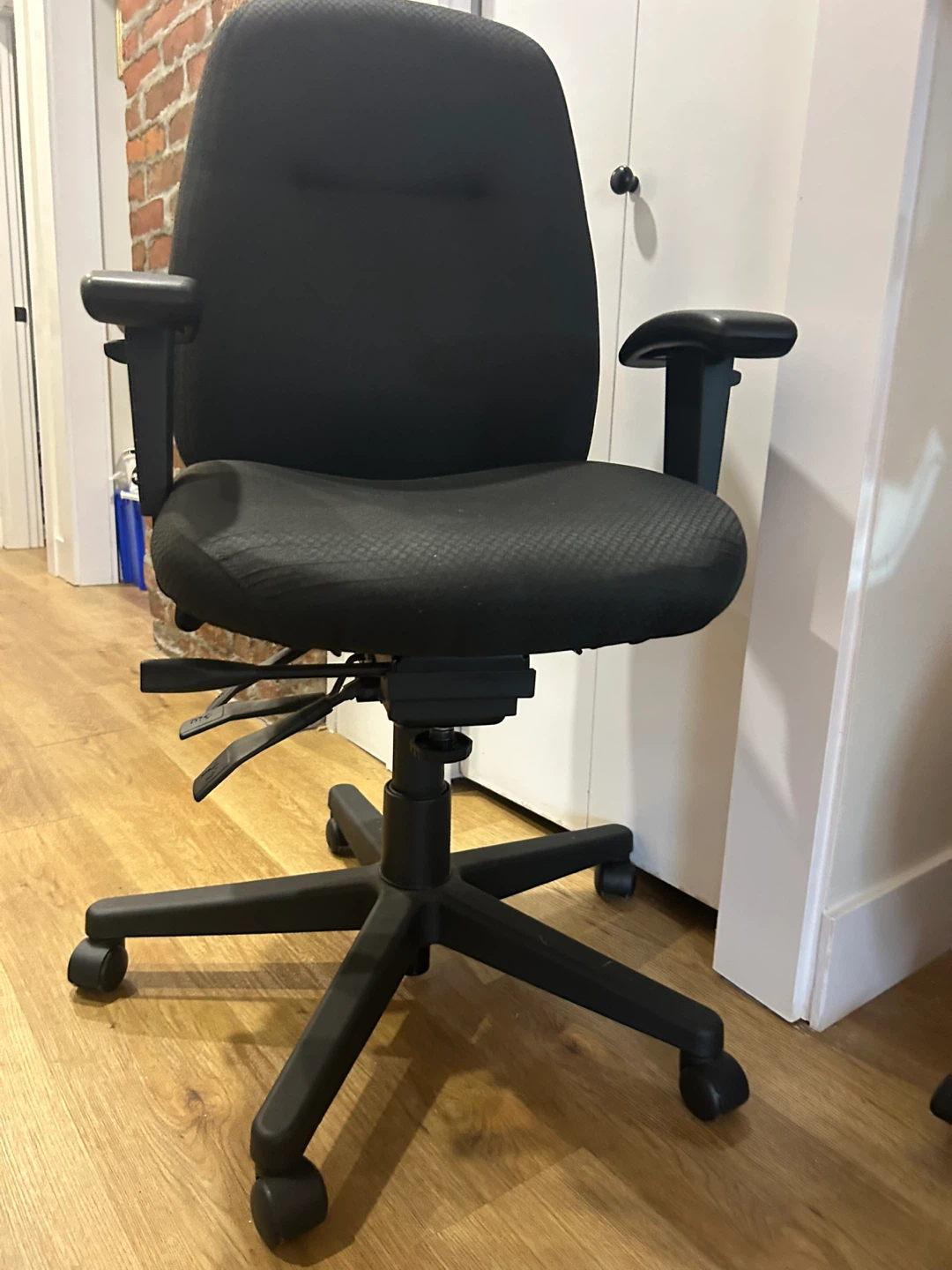 FREE Black Office Chair - photo 3