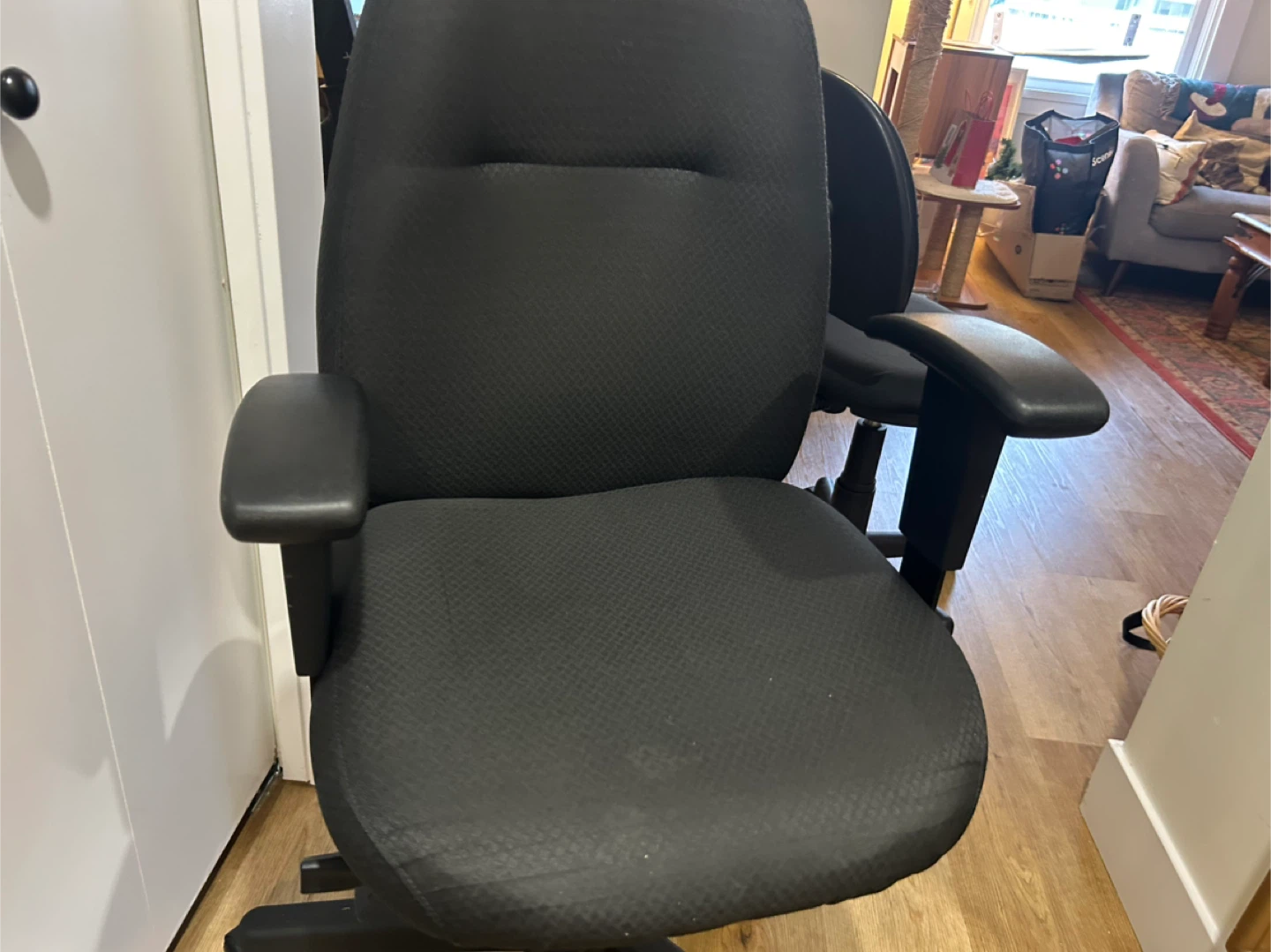 FREE Black Office Chair - photo 2