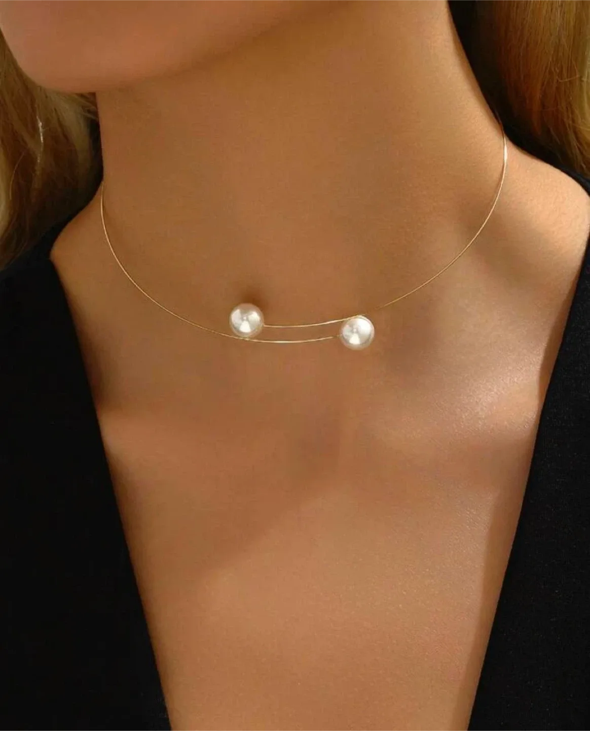Faux pearl choker necklace