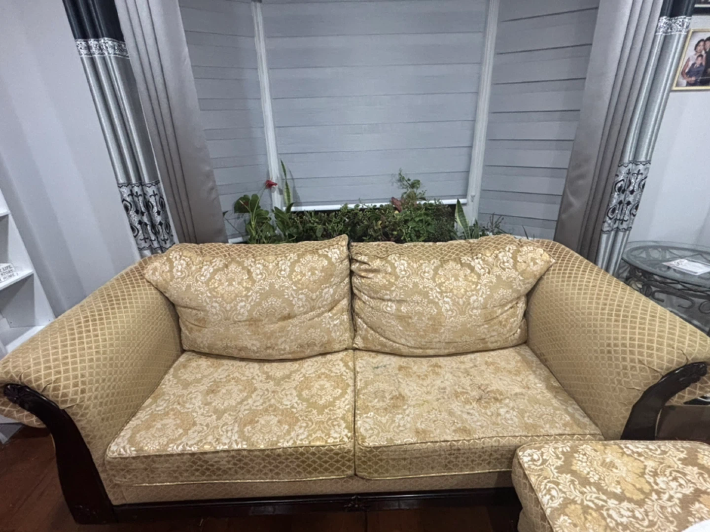Golden Chair Set - photo 2