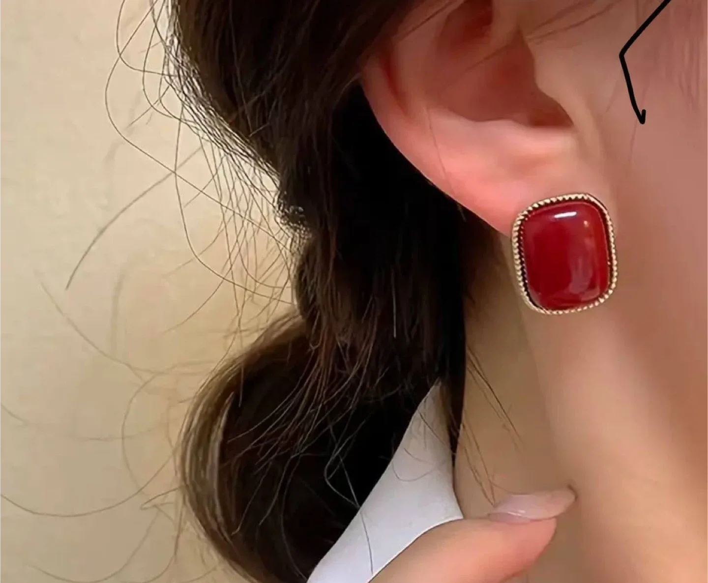 Red Stone Statement Earrings image indicator(3)