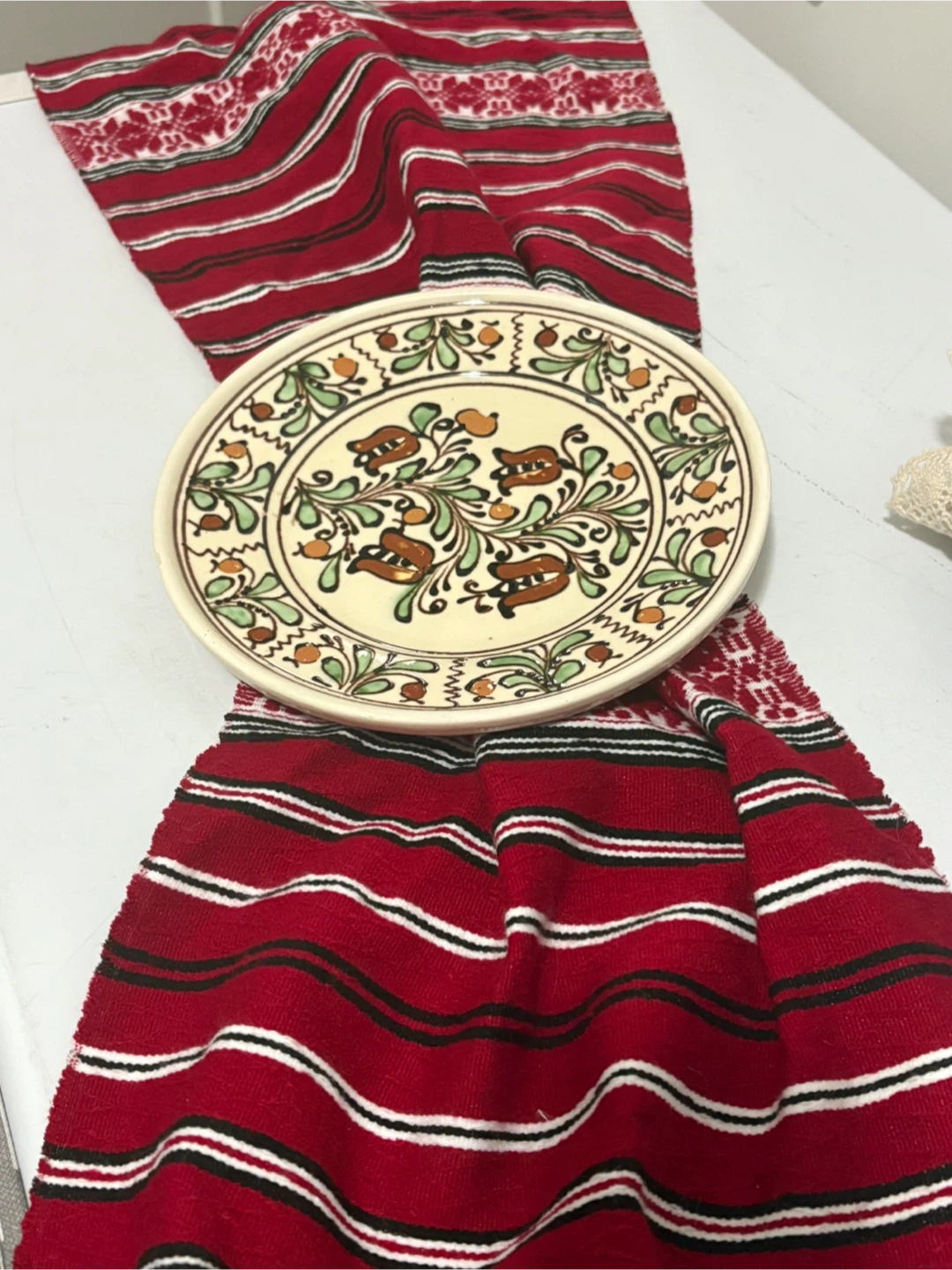 Hand-Painted Decorative Plate - photo 2