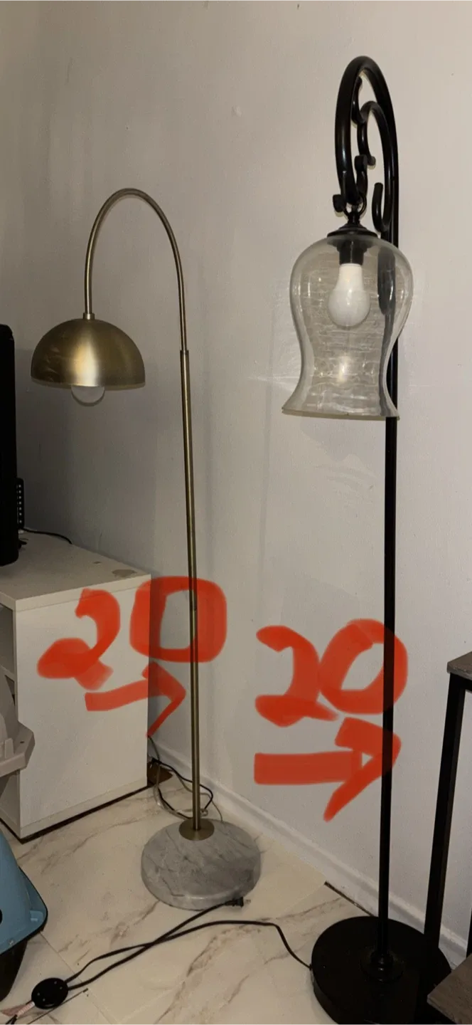 Move out sale - Description below image indicator(3)