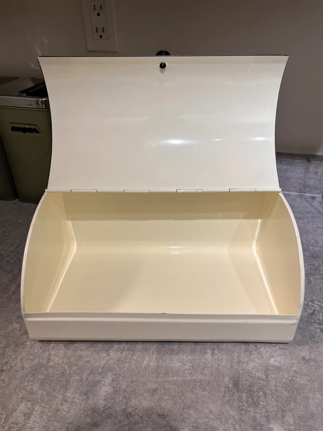 Cream Bread Box - photo 3