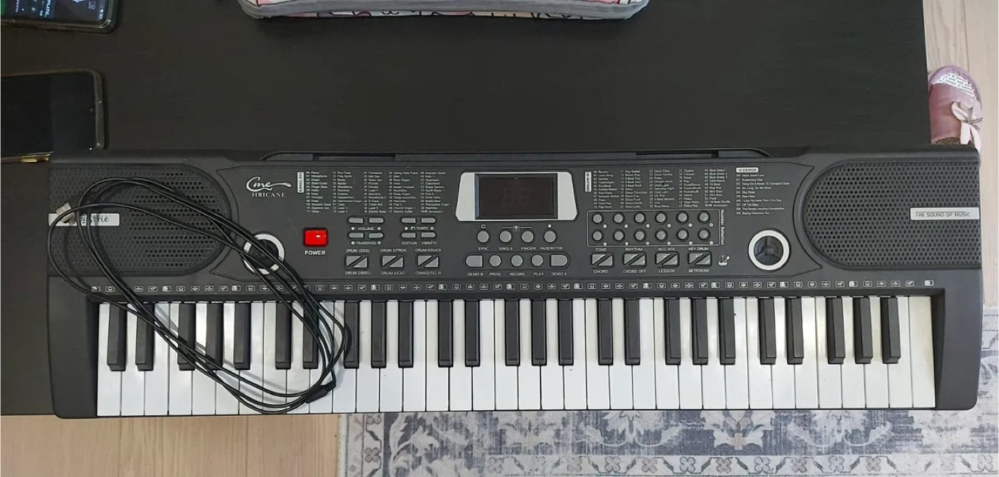 Cme Hricane 100 Tones Keyboard