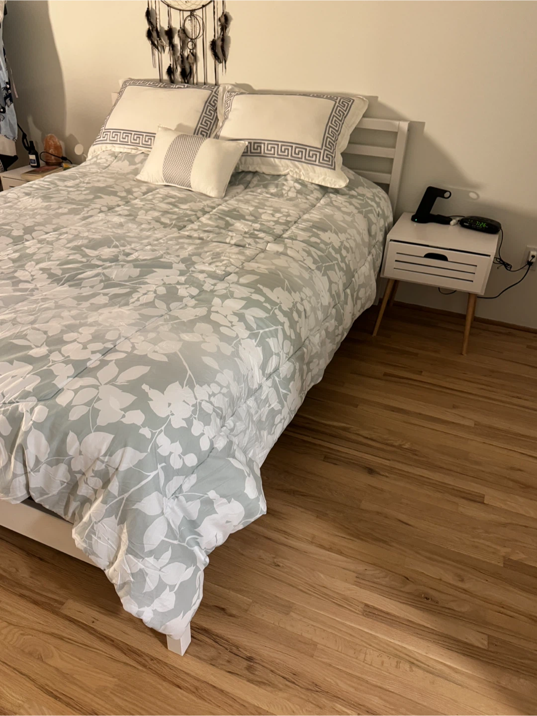 Bed Frame & White Nightstands - photo 5