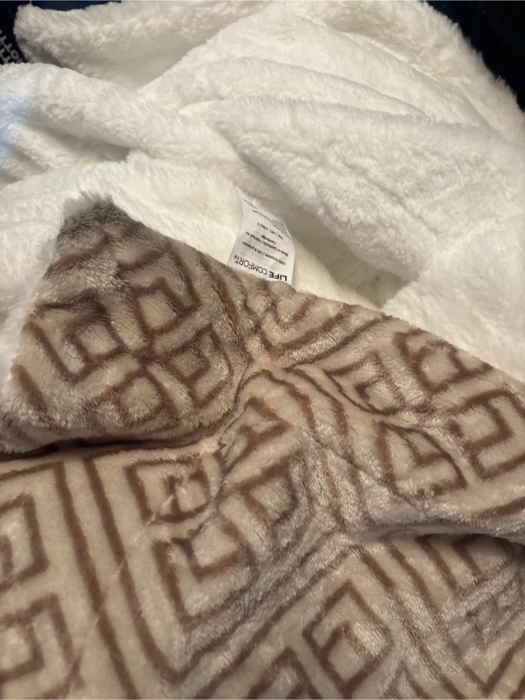 NWOT Life Comfort Blanket - Polyester