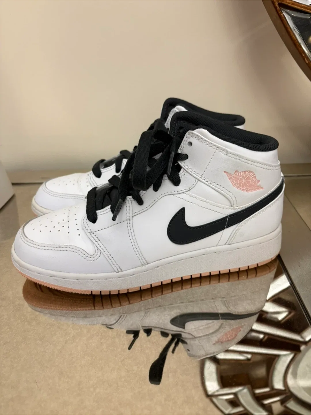 Nike Air Jordan 1 Mid