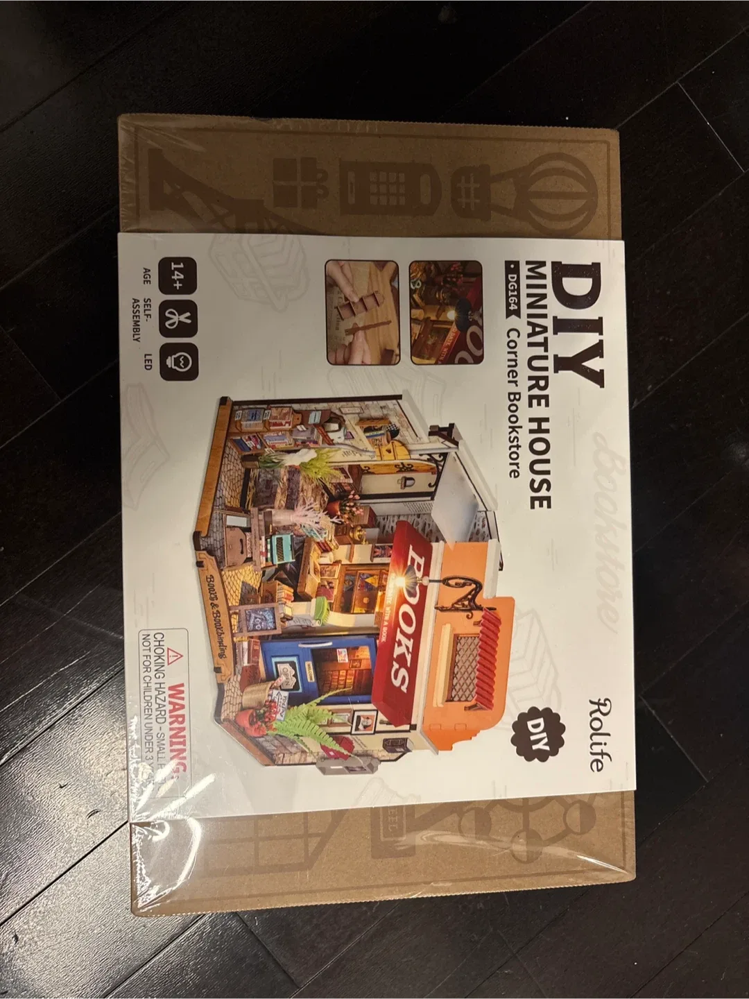 Rolife DIY Miniature House Corner Book Store - New