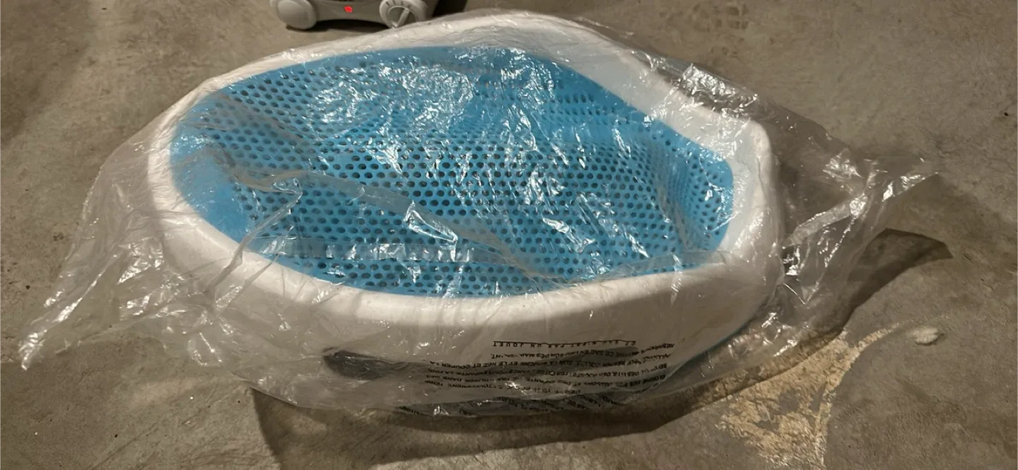 Summer Infant Lil' Luxuries Newborn to Toddler Bath Seat