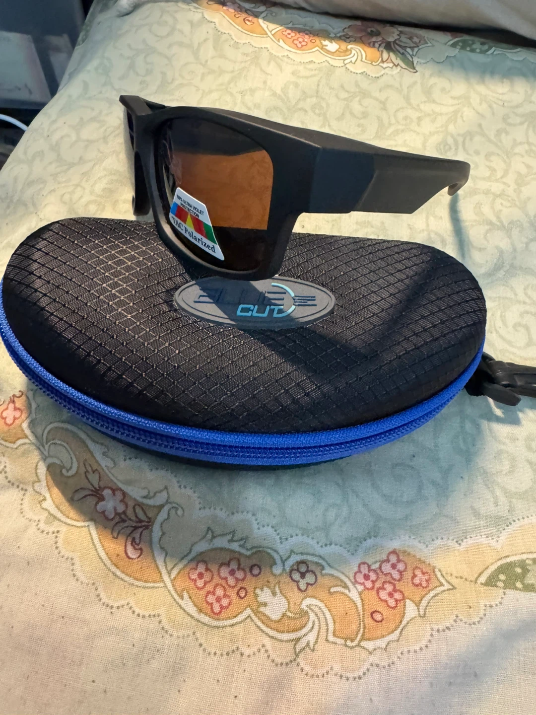 Blue Cut Sunglasses with Case - Polarized - photo 5