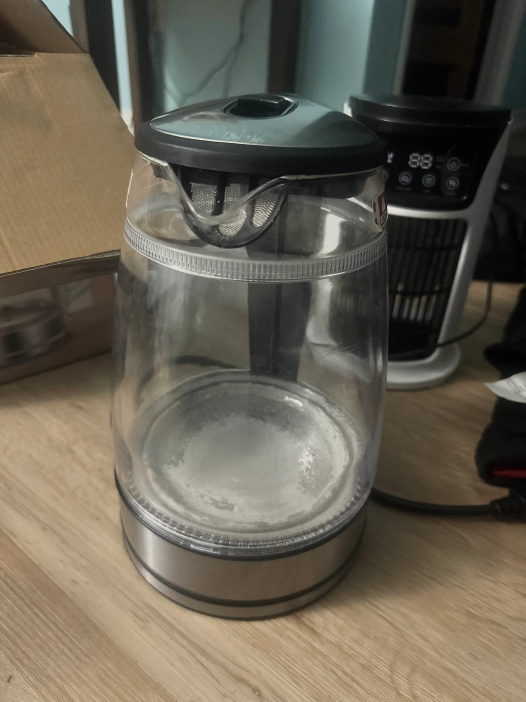 Moving out - Glass Electric Kettle - 1.7L Capacity - photo 3