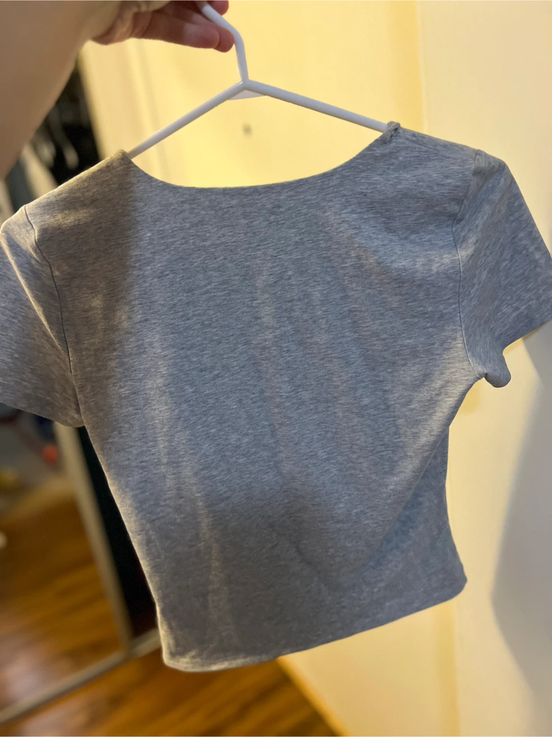 Aritzia Contour T-Shirt - Size M - photo 2