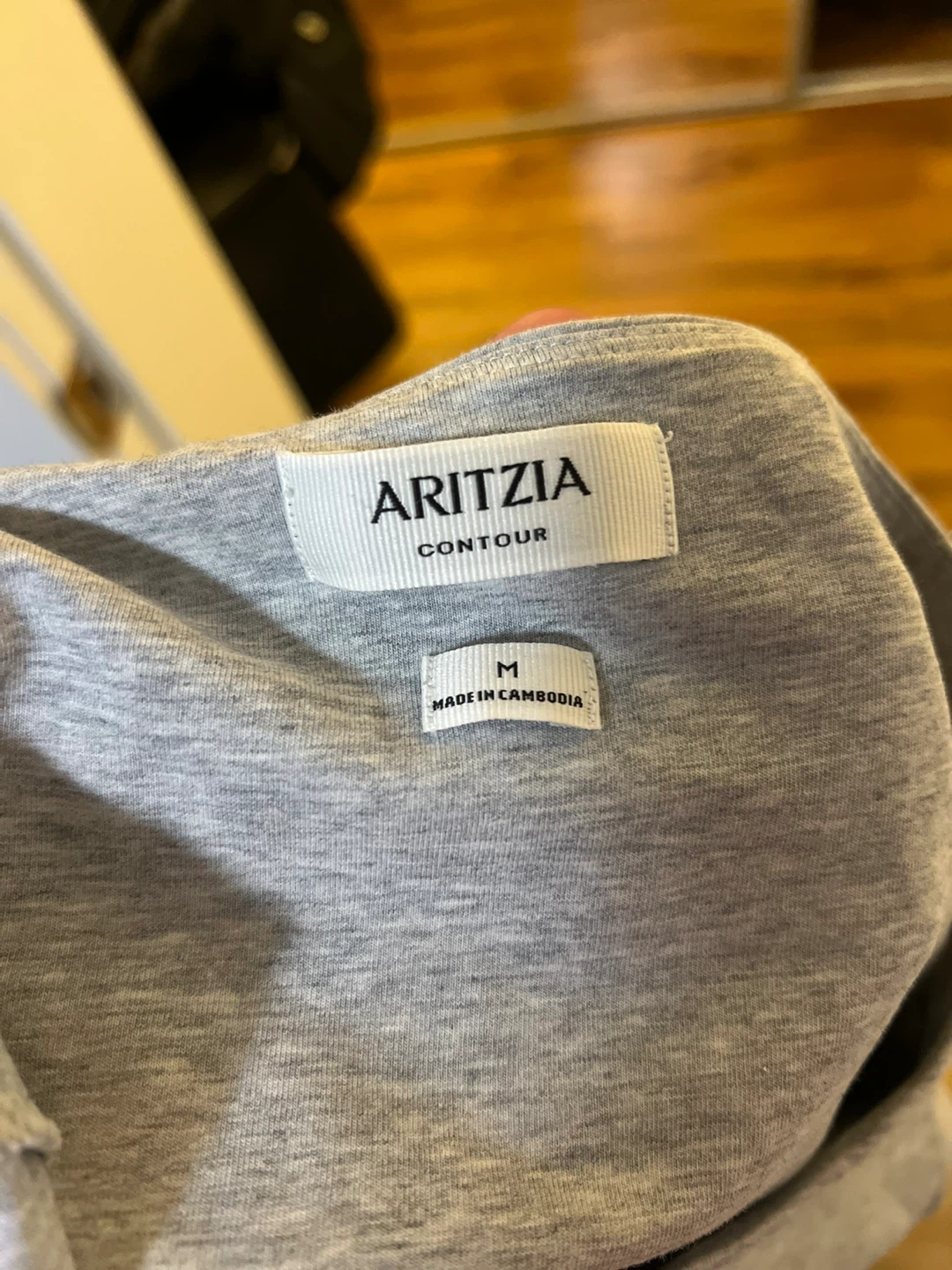 Aritzia Contour T-Shirt - Size M - photo 4