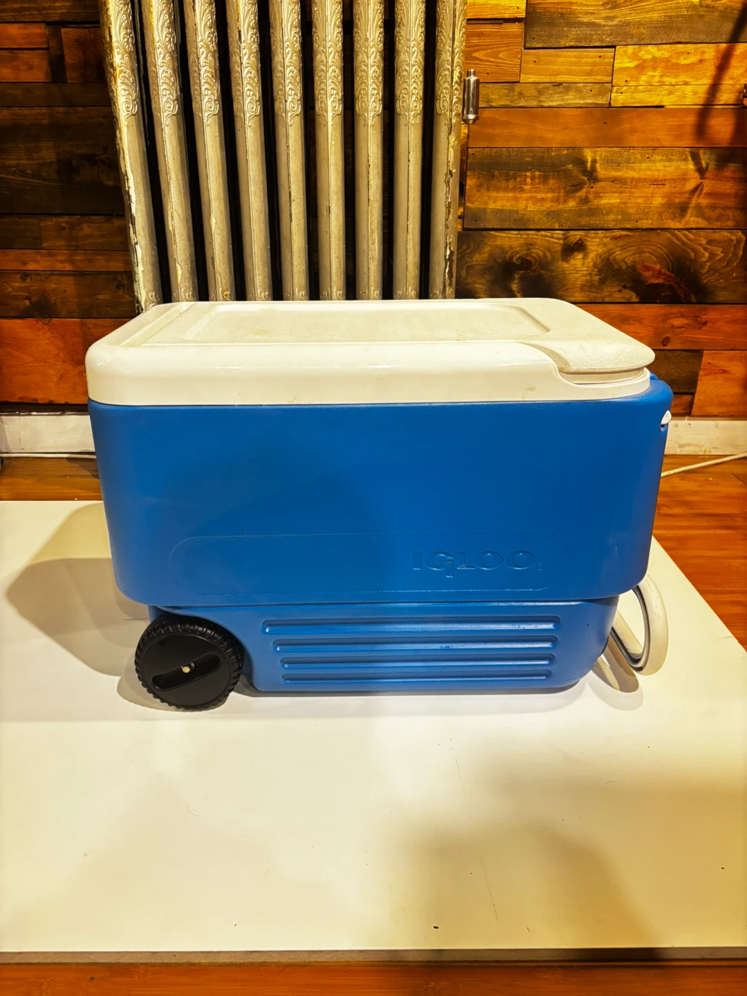 Igloo Wheelie Cool 38 qt Cooler - Blue - photo 4
