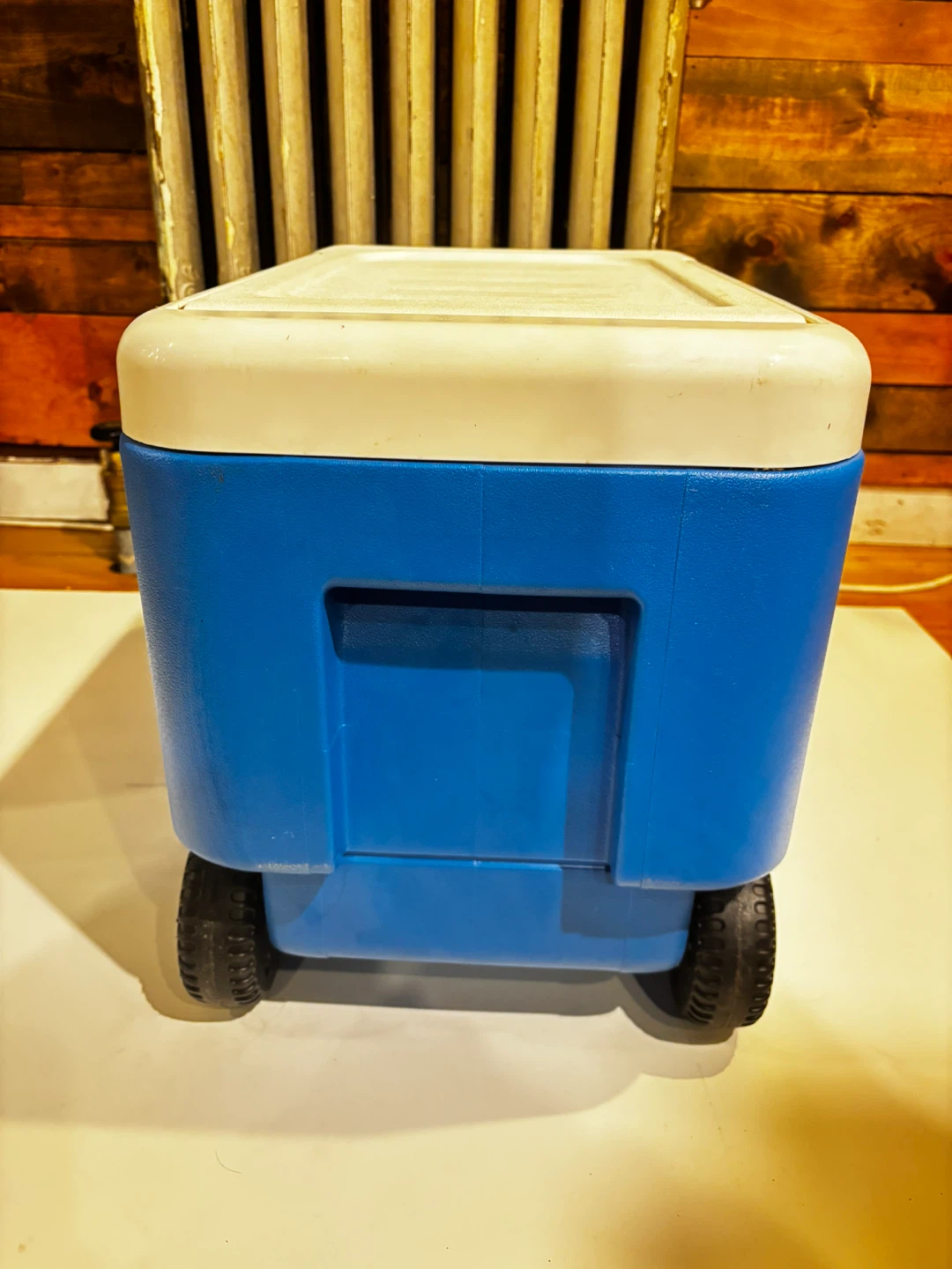 Igloo Wheelie Cool 38 qt Cooler - Blue - photo 3