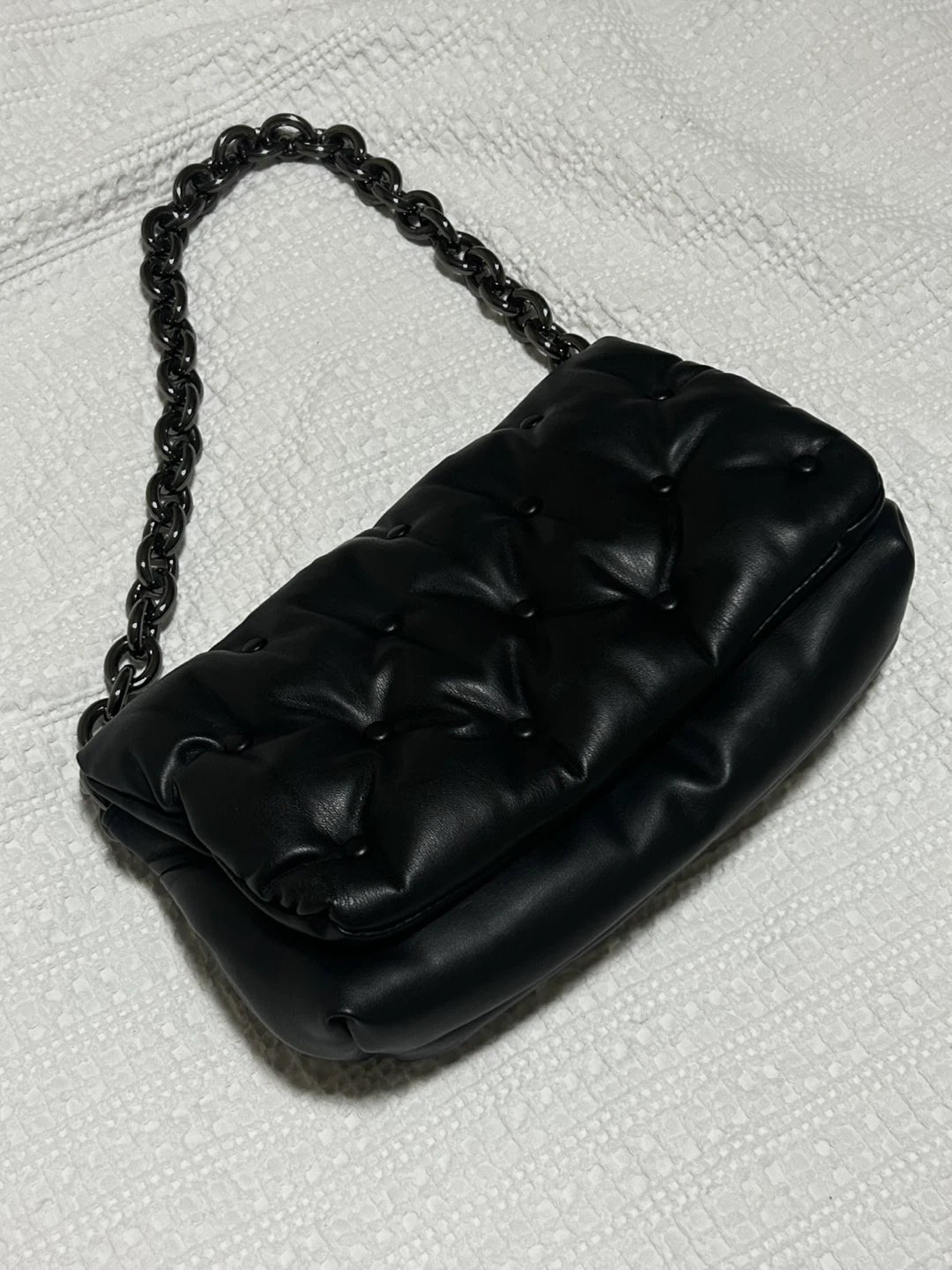 Black Quilted Chain Bag | ZARA