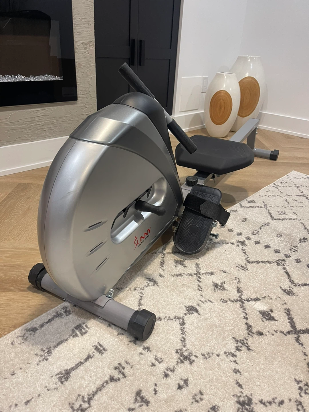 Sunny Health & Fitness Rowing Machine - photo 2