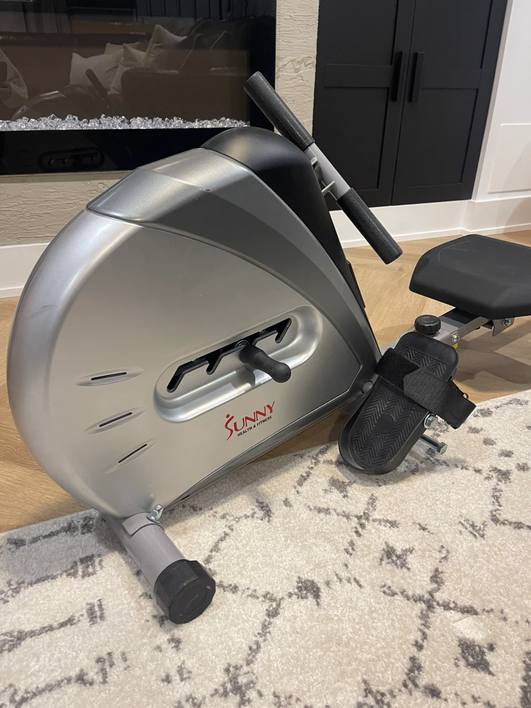 Sunny Health & Fitness Rowing Machine - photo 3